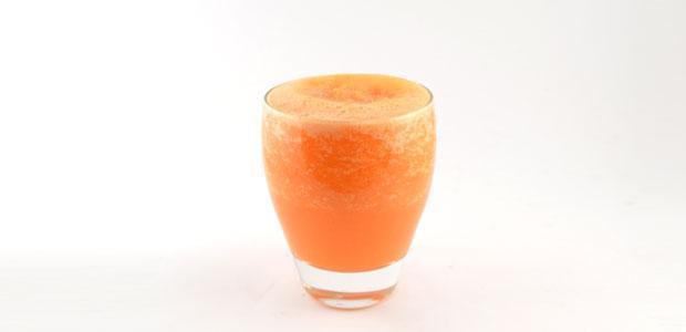 Wortel sinaasappel gember smoothie