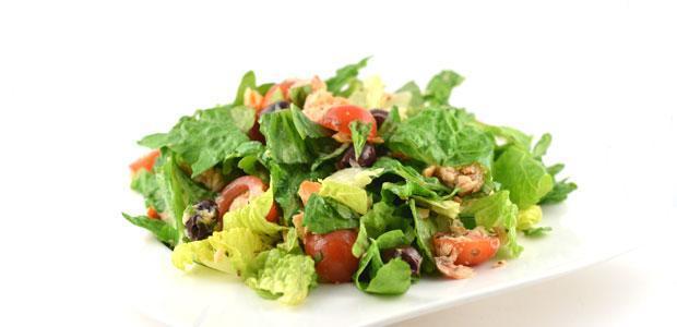 Salade met gerookte zalmmoot