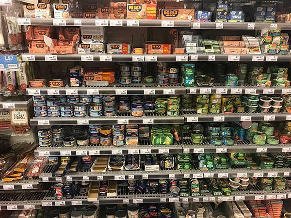 Wat is gezond in de supermarkt en wat niet? Vis in blik